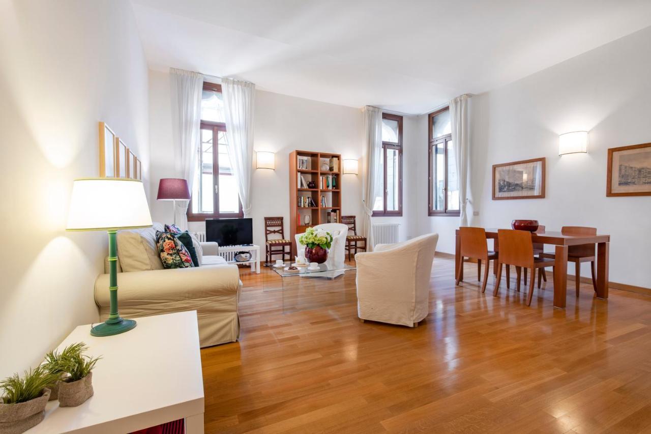 Ca Jole San Marco Apartment M02704210223 Venice Exterior photo